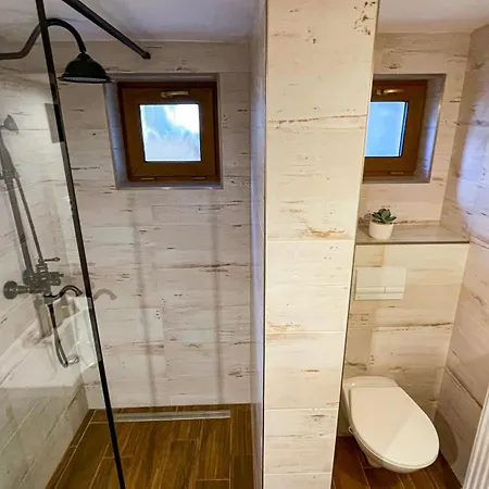 Horska 3 Skalky So Saunou A Jacuzzi Kadou * Smizany