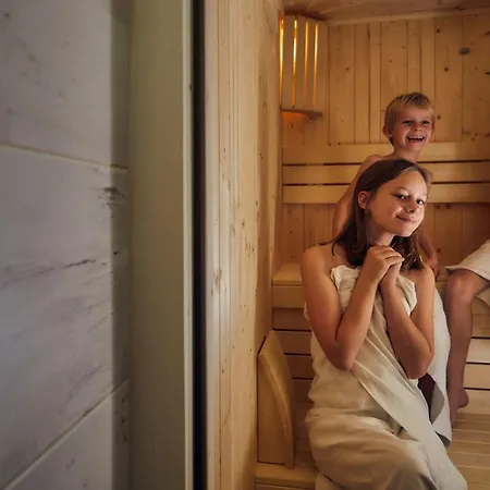 Horska 3 Skalky So Saunou A Jacuzzi Kadou Szepessümeg