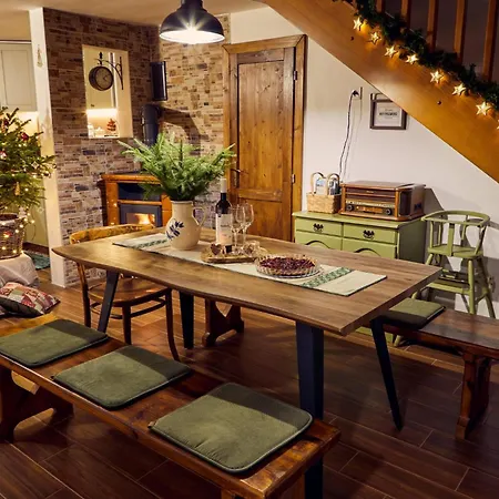 Horska 3 Skalky So Saunou A Jacuzzi Kadou * Smizany