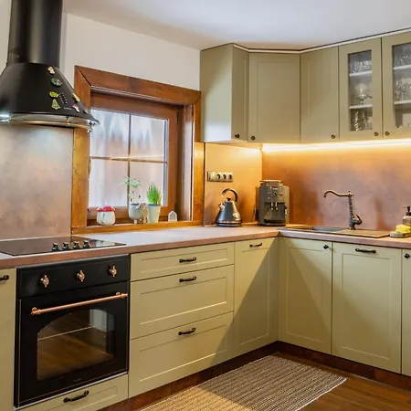 Horska 3 Skalky So Saunou A Jacuzzi Kadou Alpesi faház *