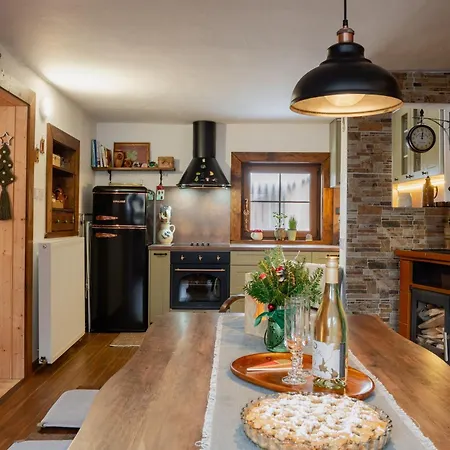 Horska 3 Skalky So Saunou A Jacuzzi Kadou *